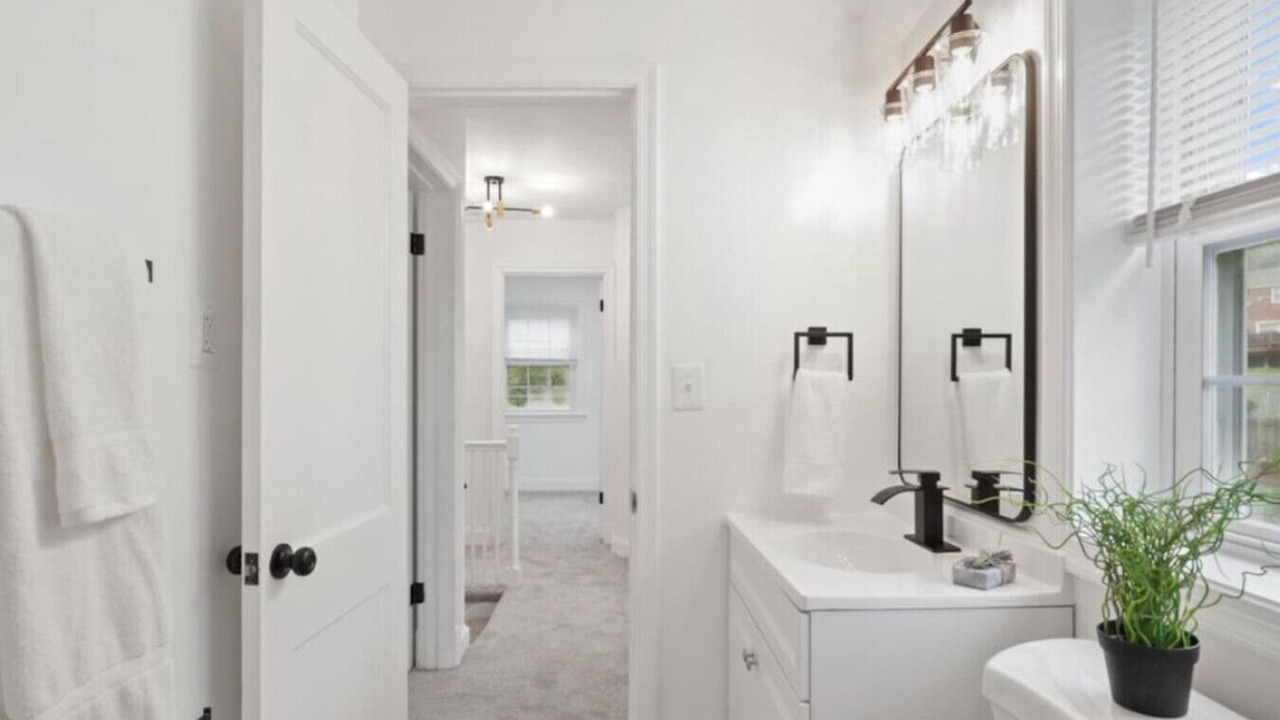 Photo of Bathroom in Chillum