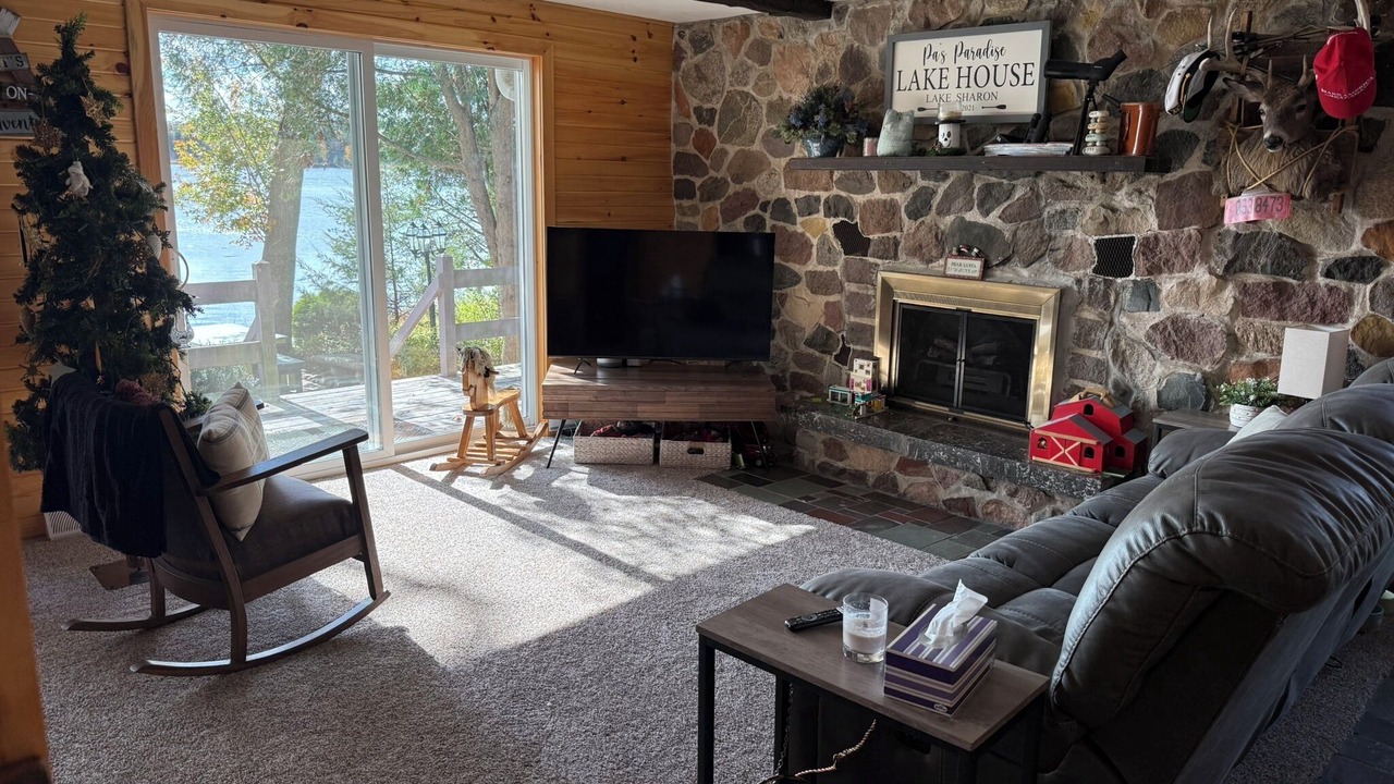 Photo of Livingroom in Wautoma