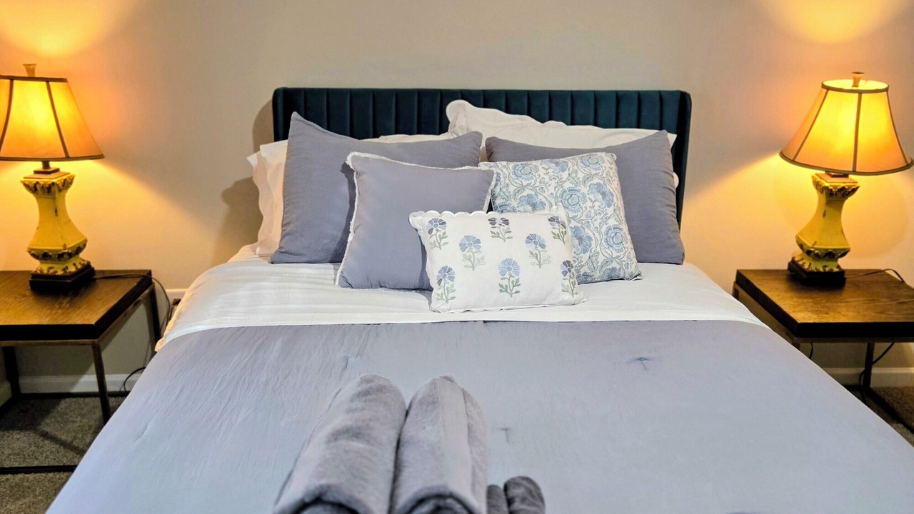 Photo of Bedroom in Davis Lake - Eastfield