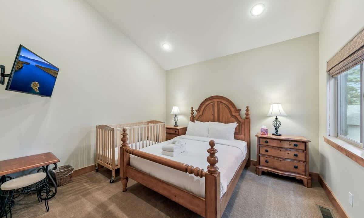 Photo of Bedroom in South Lake Tahoe