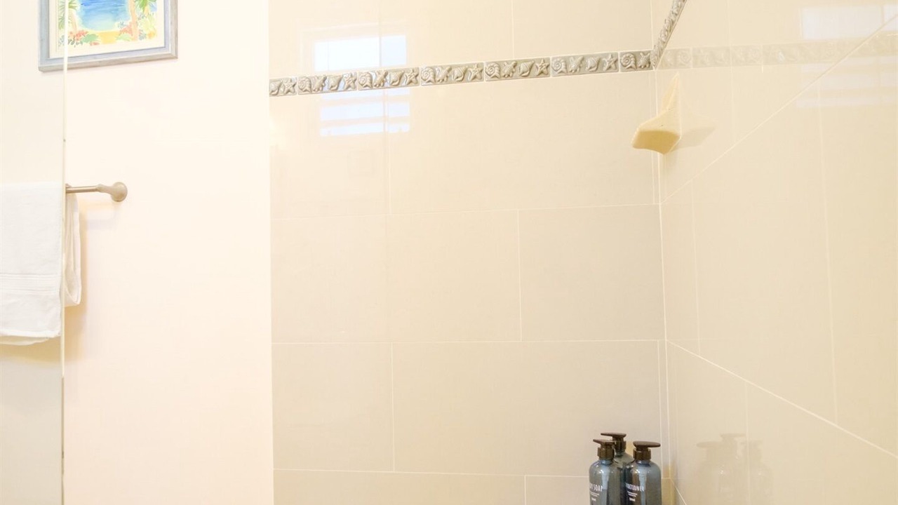 Photo of Bathroom in Estate Hull