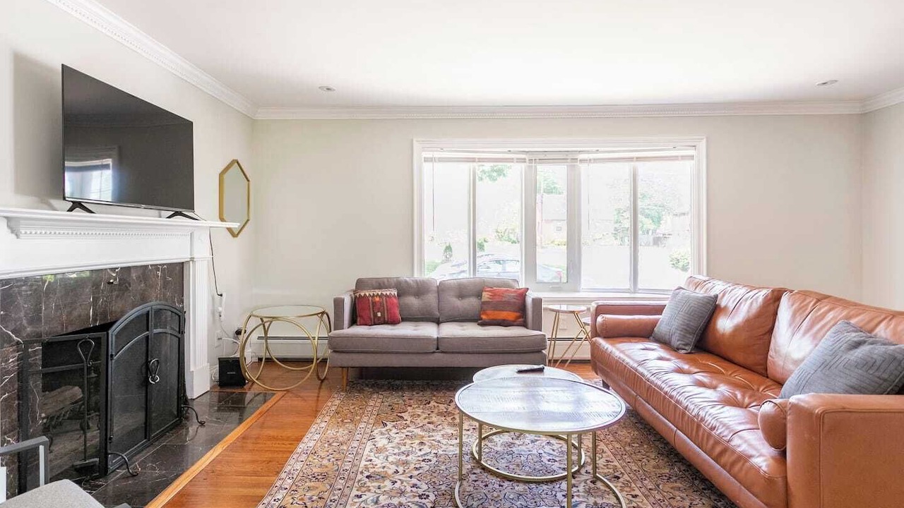 Photo of Livingroom in Bethesda