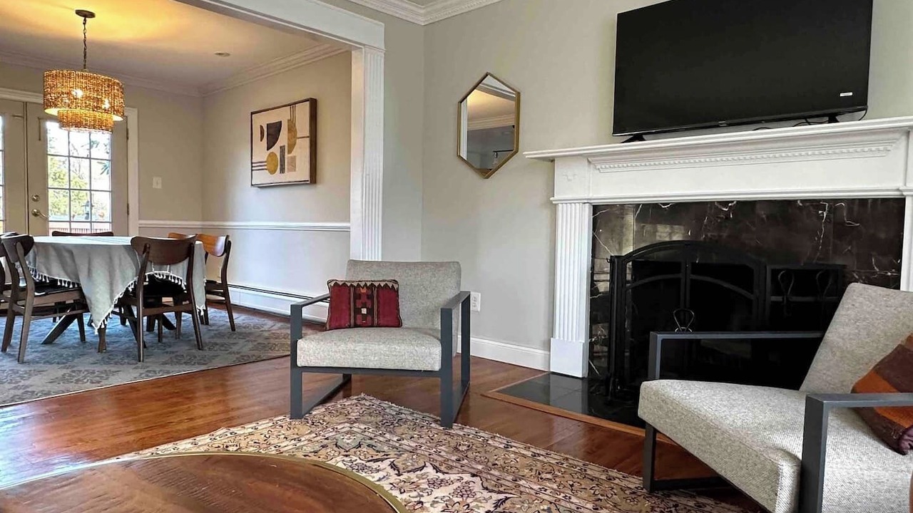 Photo of Livingroom in Bethesda
