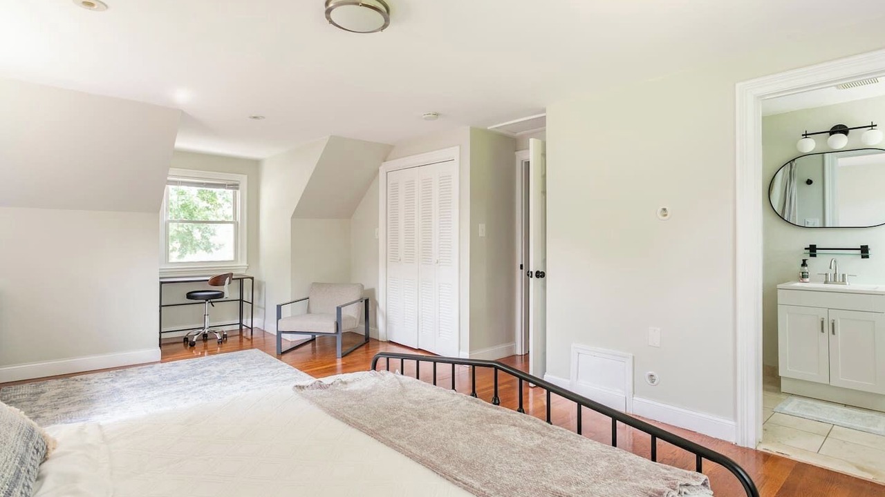 Photo of Bedroom in Bethesda
