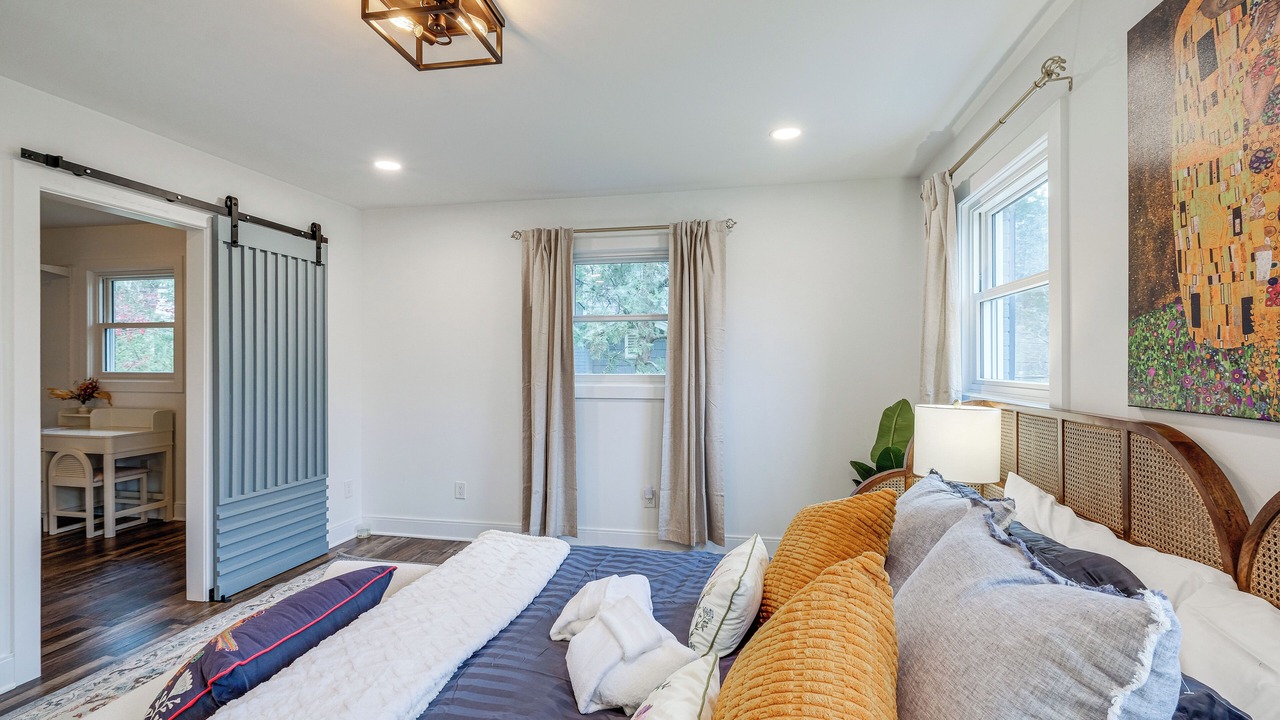 Photo of Bedroom in North Bethesda