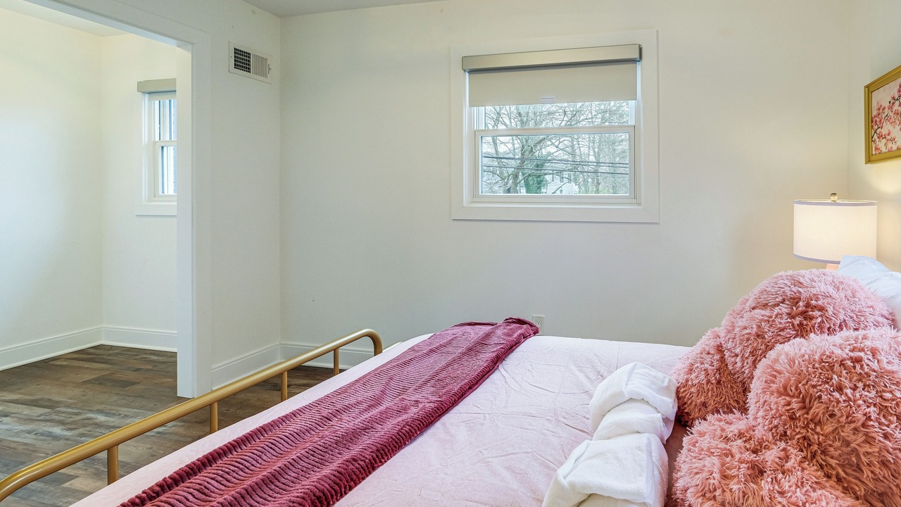 Photo of Bedroom in North Bethesda