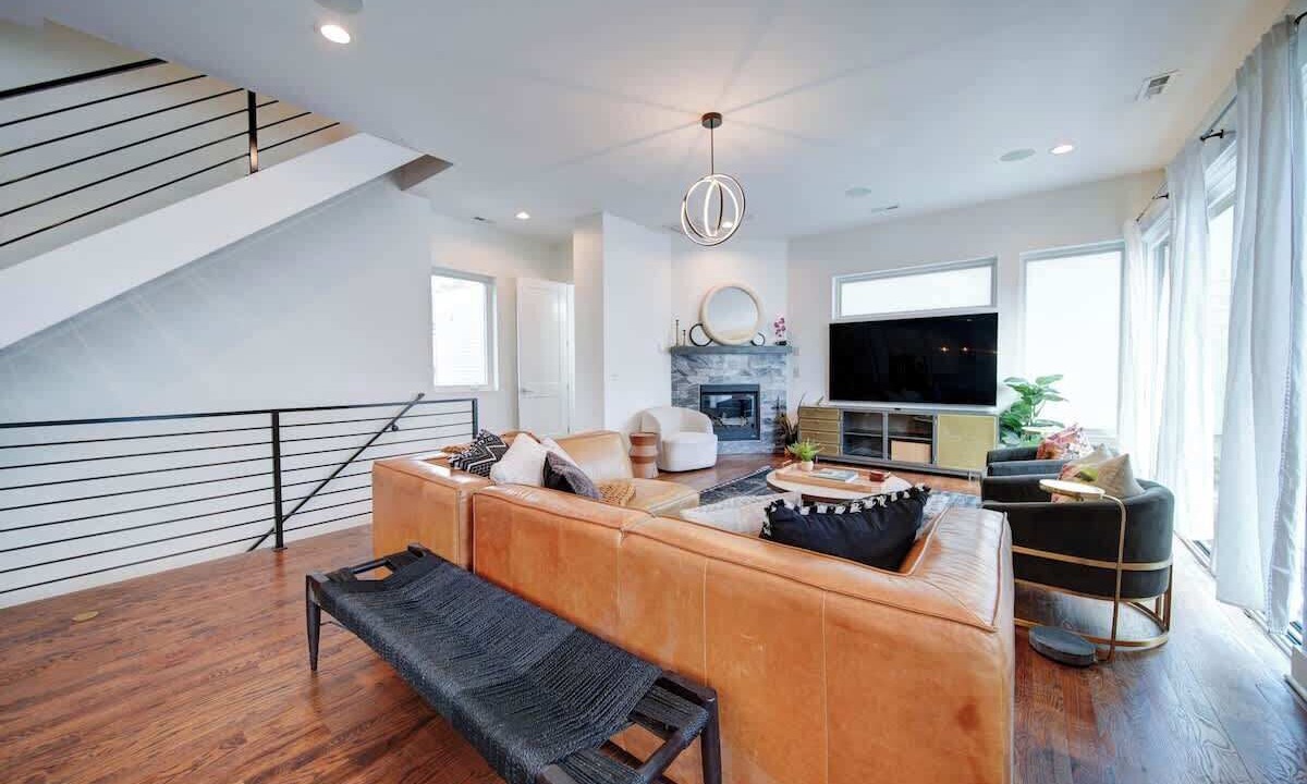 Photo of Livingroom in Third Ward