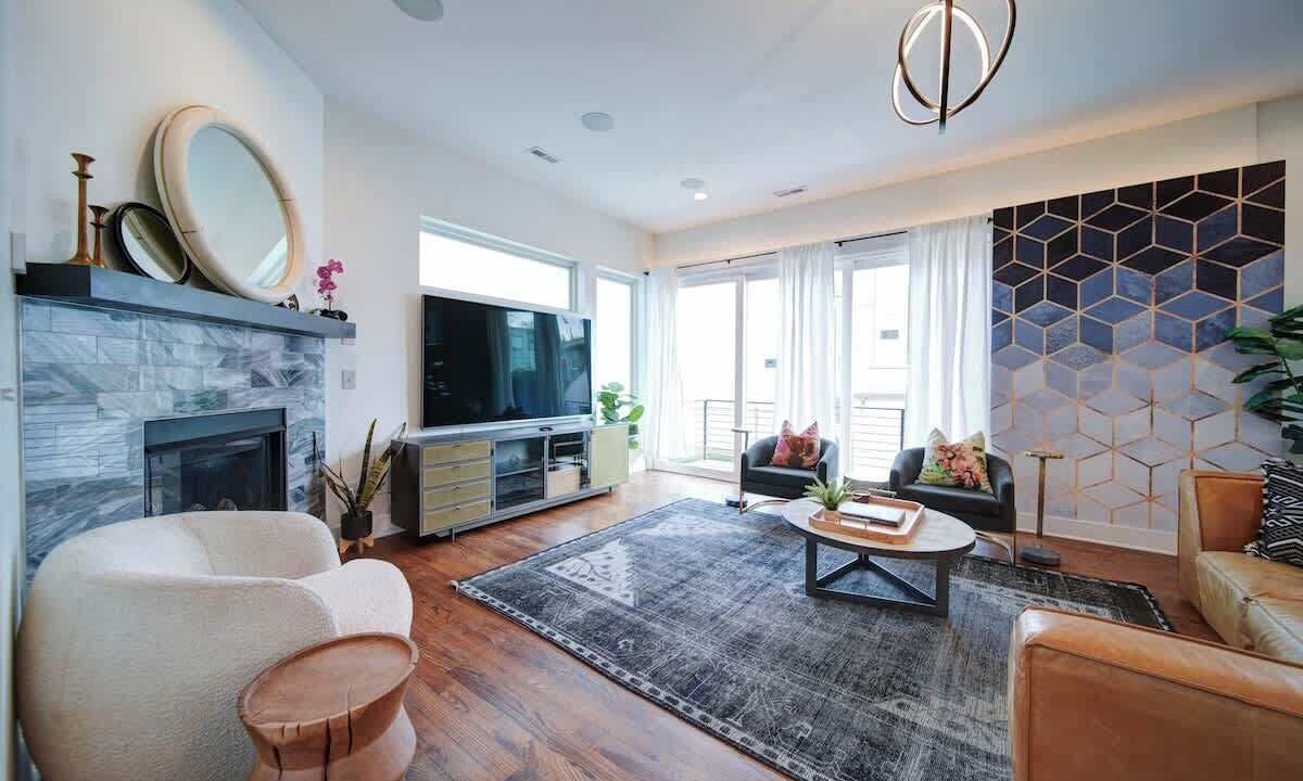 Photo of Livingroom in Third Ward
