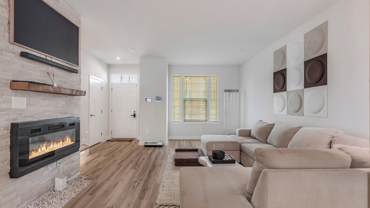 Photo of Livingroom in Upper Marlboro