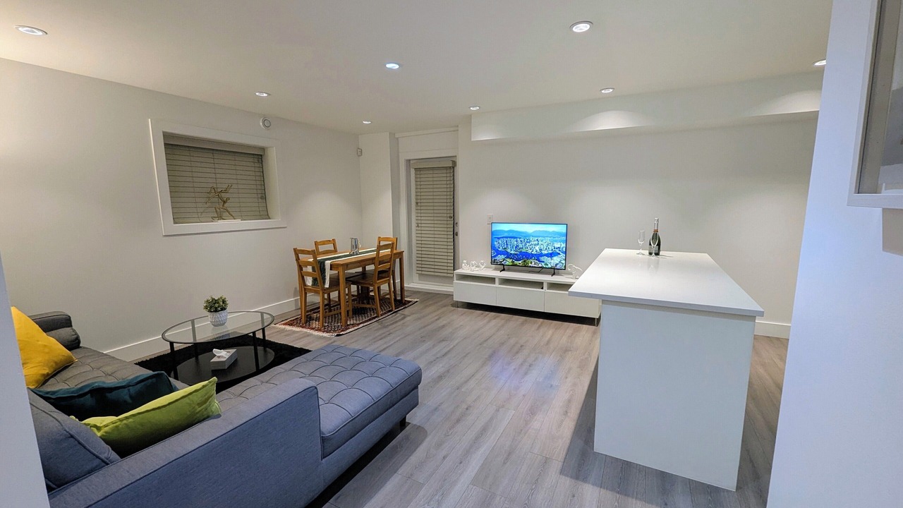 Photo of Livingroom in North Vancouver