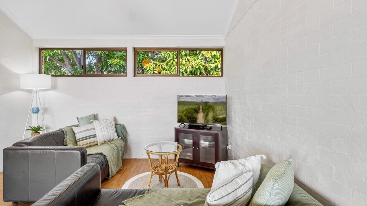 Photo of Livingroom in Alexandra Headland