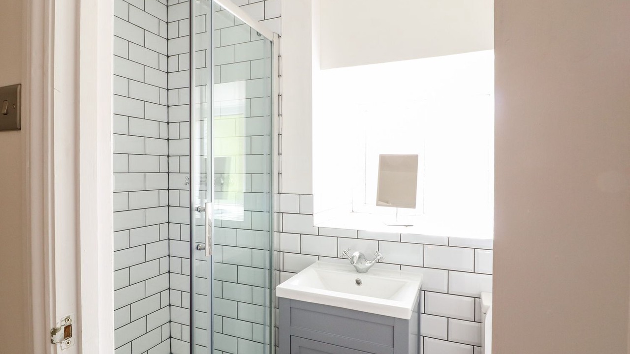 Photo of Bathroom in Hook Norton