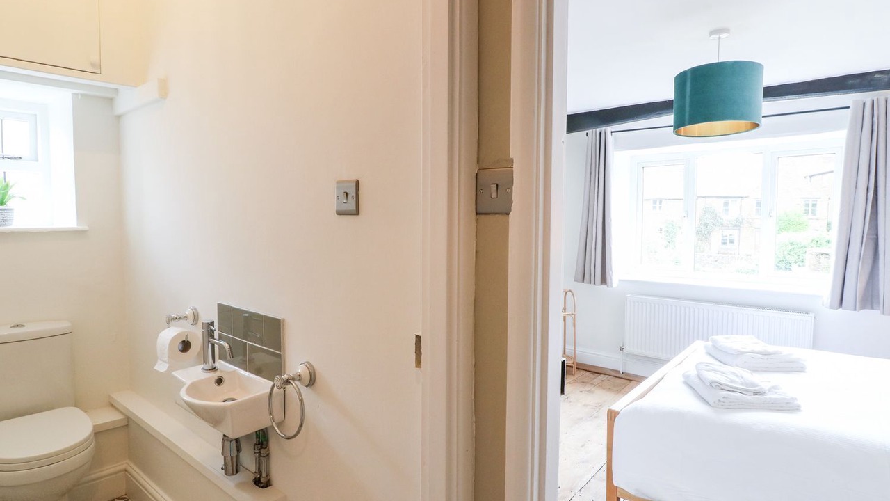 Photo of Bathroom in Hook Norton