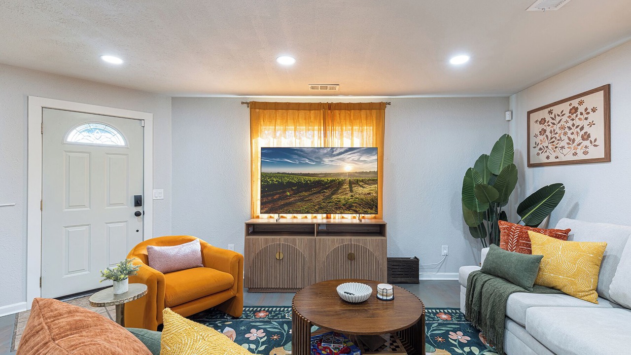 Photo of Livingroom in Napa