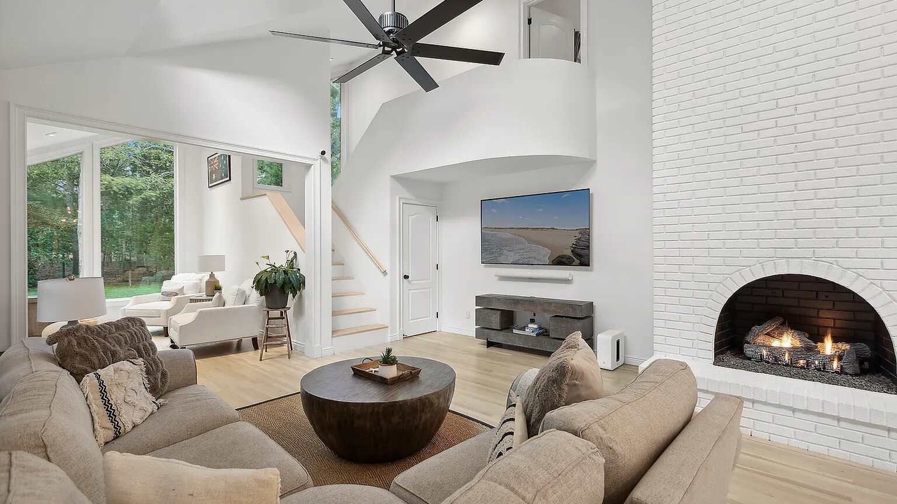 Photo of Livingroom in East Hampton