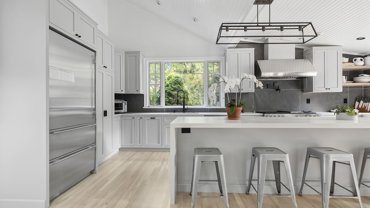 Photo of Kitchen in East Hampton