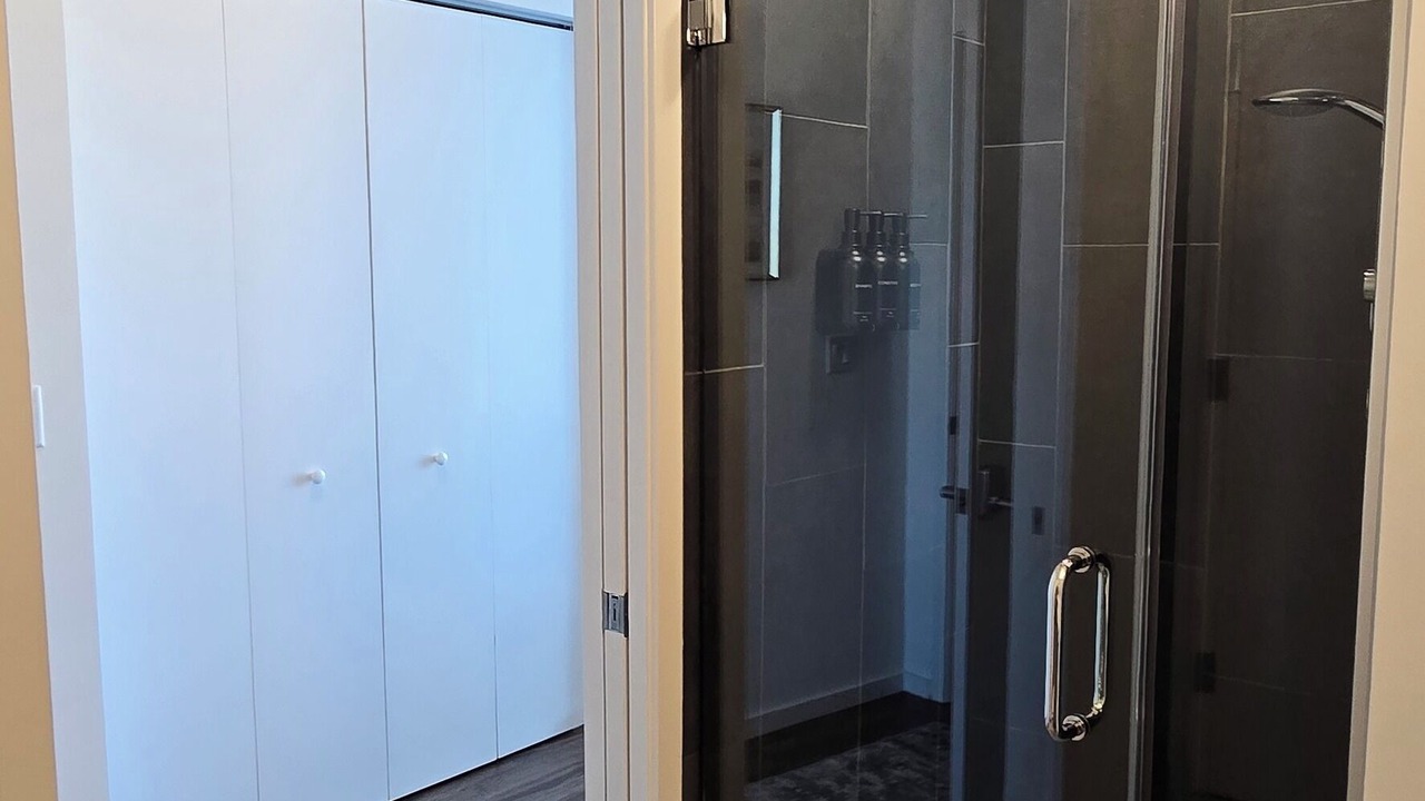 Photo of Bathroom in Music Row