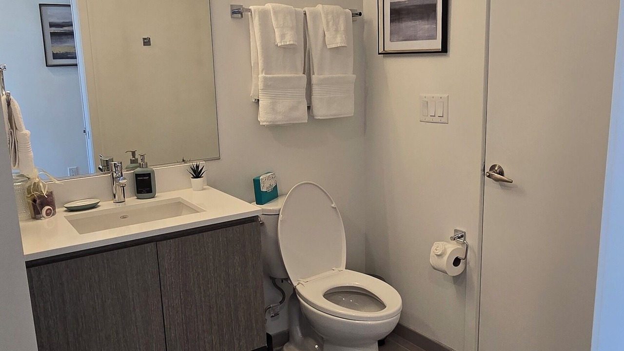 Photo of Bathroom in Music Row