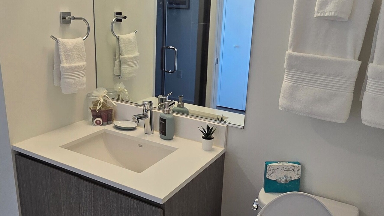 Photo of Bathroom in Music Row