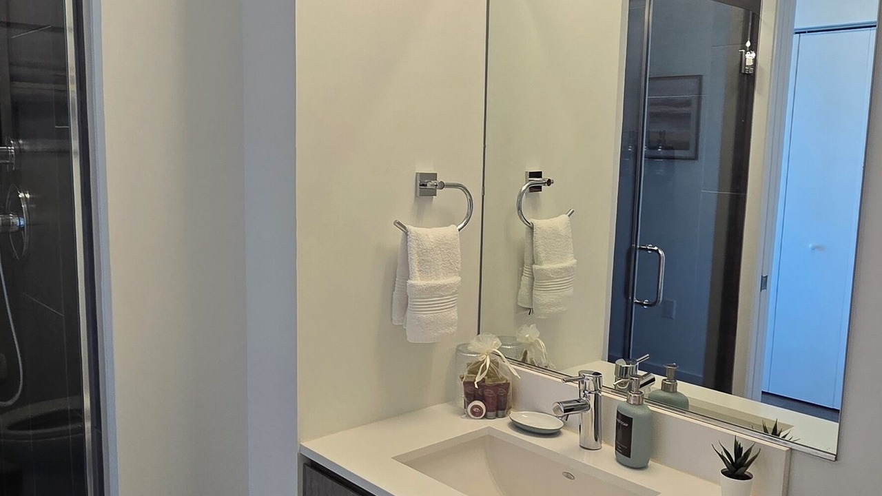 Photo of Bathroom in Music Row
