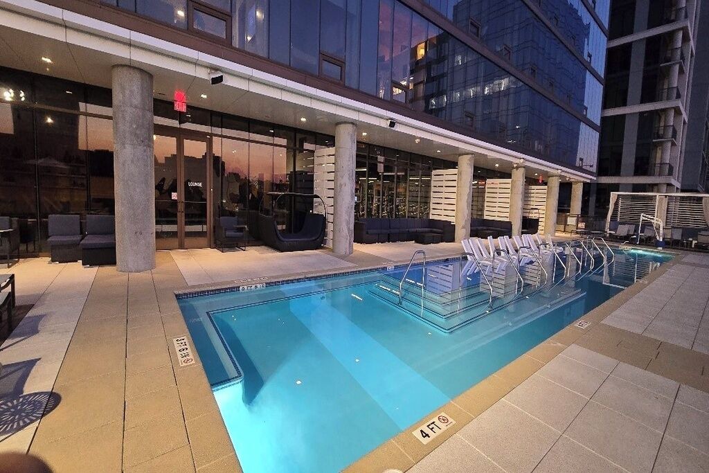 Photo of Outdoor in Music Row