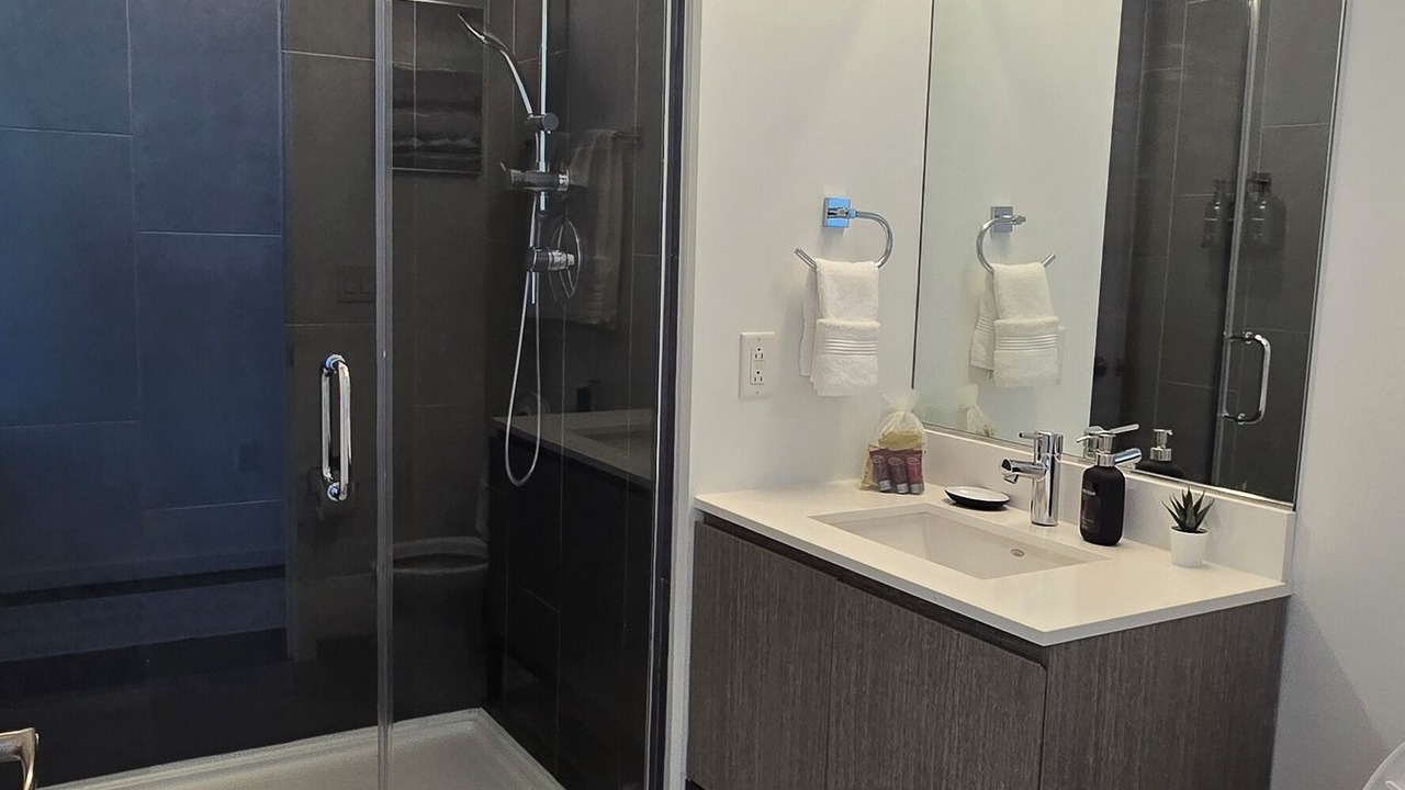 Photo of Bathroom in Music Row