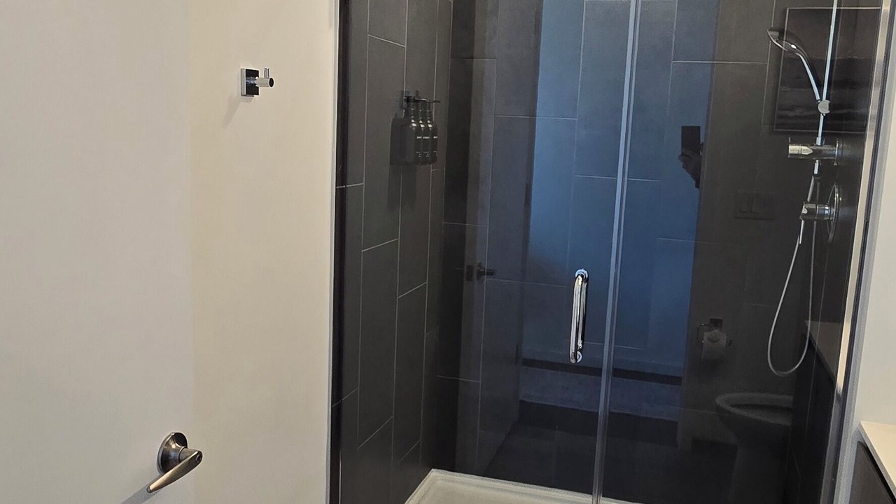 Photo of Bathroom in Music Row