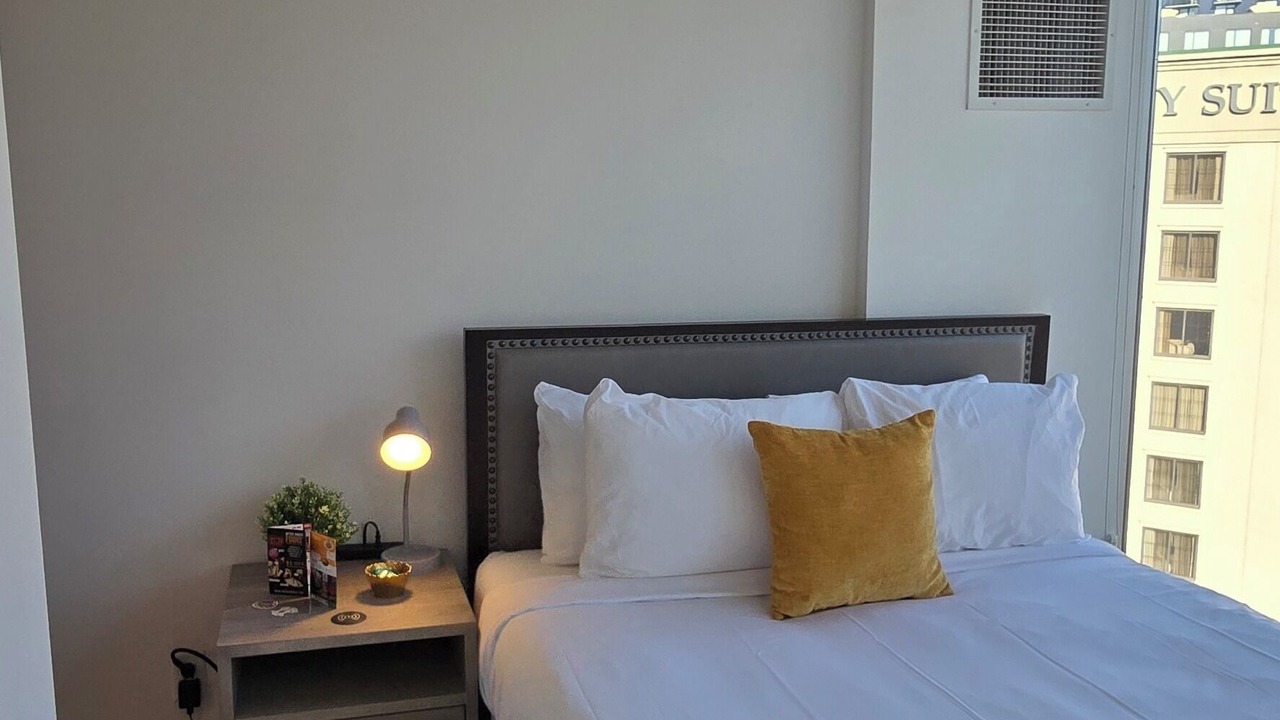 Photo of Bedroom in Music Row