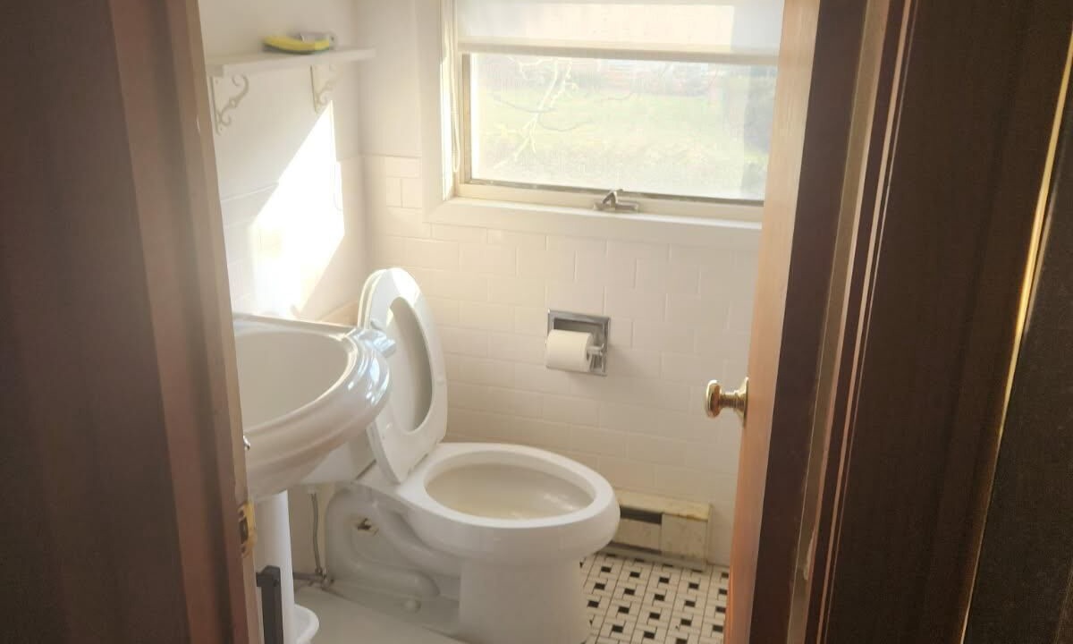 Photo of Bathroom in Menantic Creek