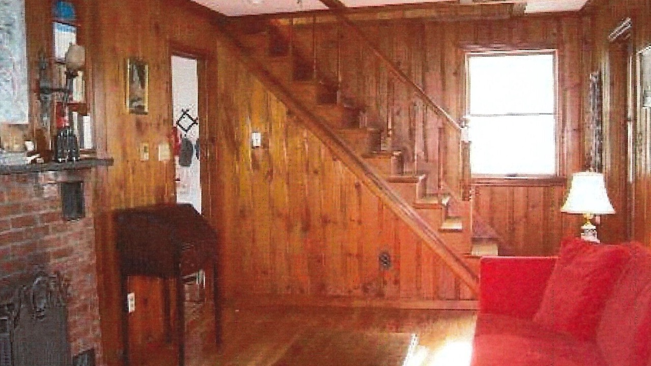 Photo of Livingroom in Menantic Creek