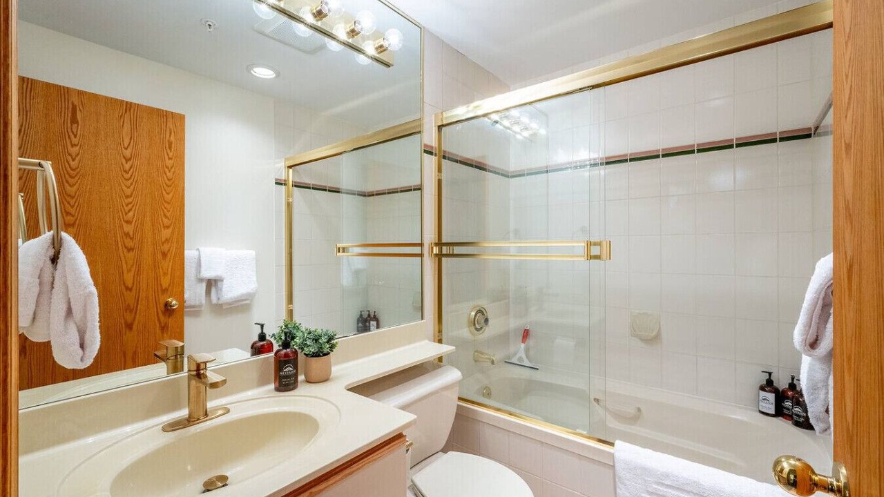 Photo of Bathroom in Blueberry Hill