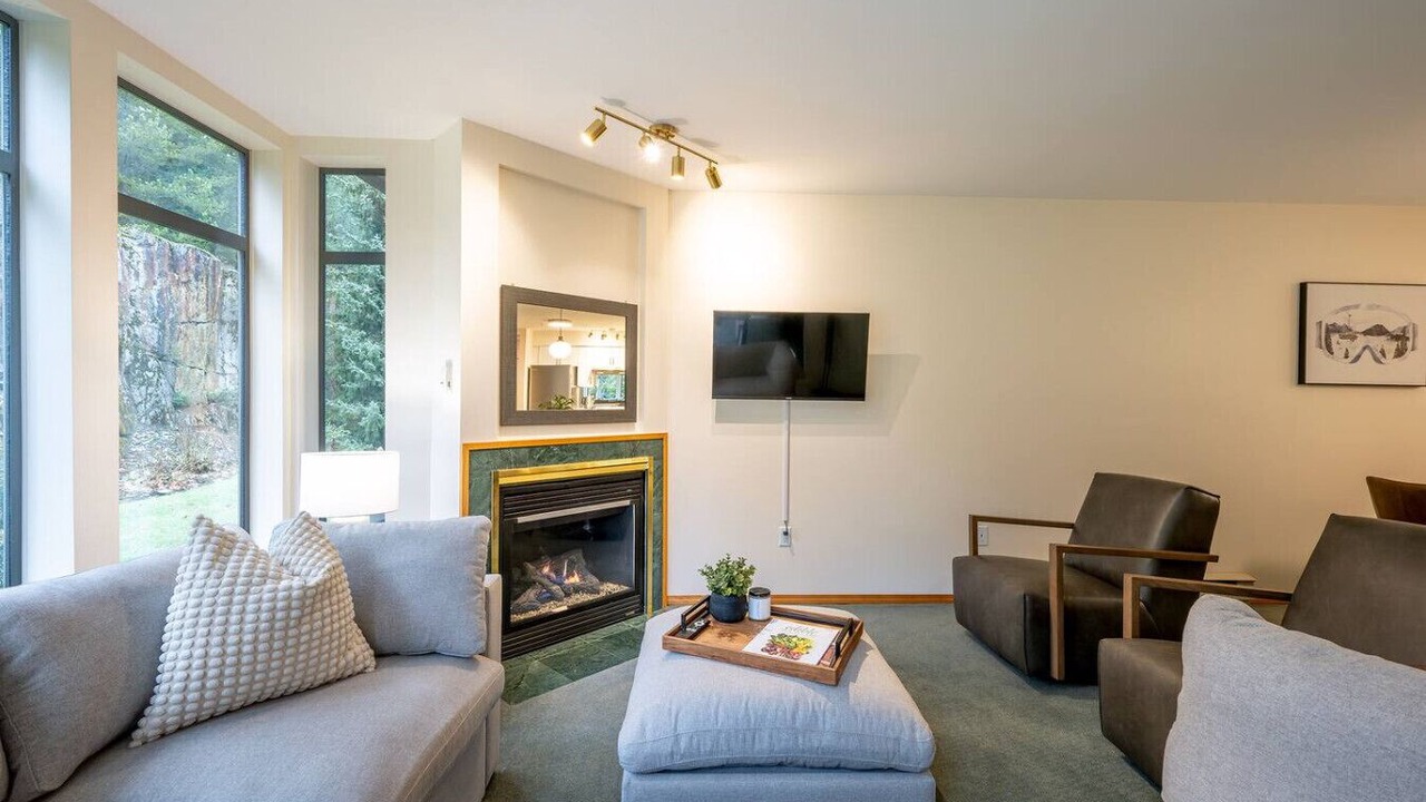 Photo of Livingroom in Blueberry Hill