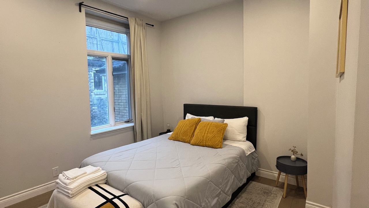 Photo of Bedroom in Garden District