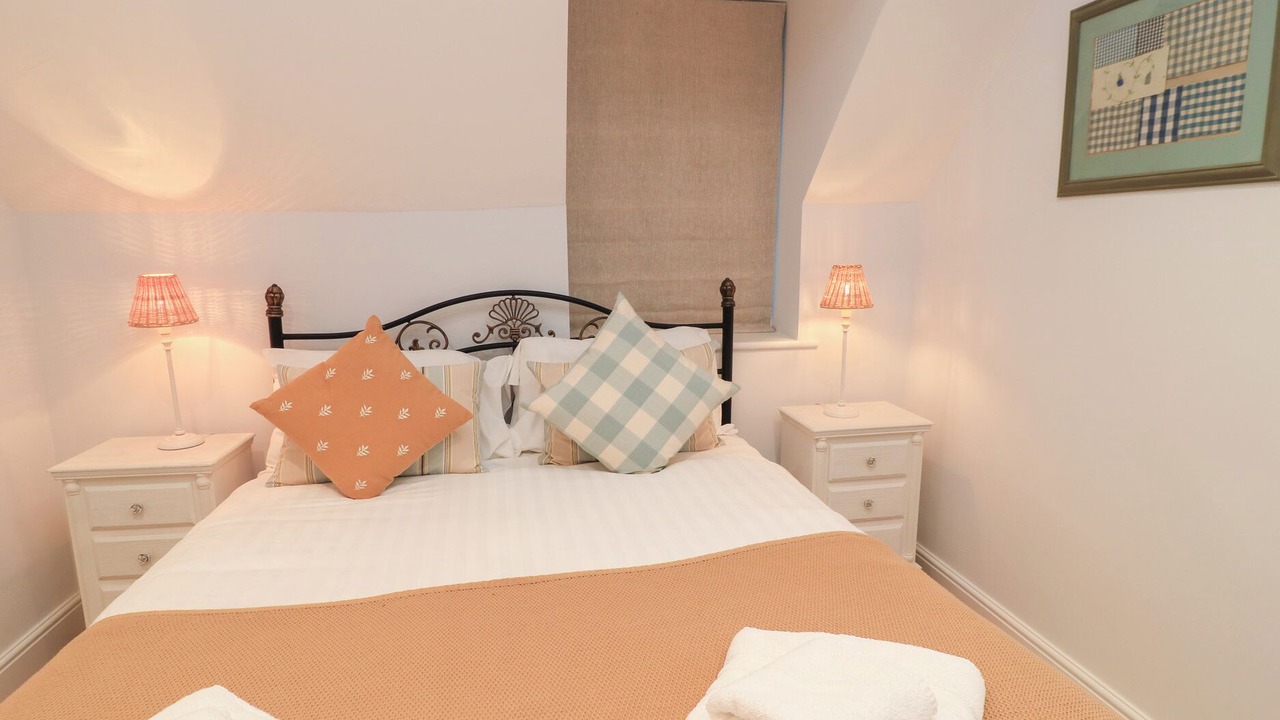 Photo of Bedroom in Whichford