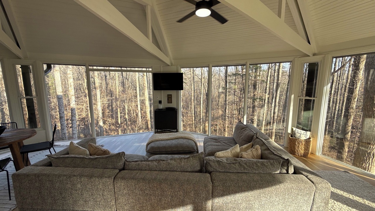 Photo of Livingroom in Jonesville