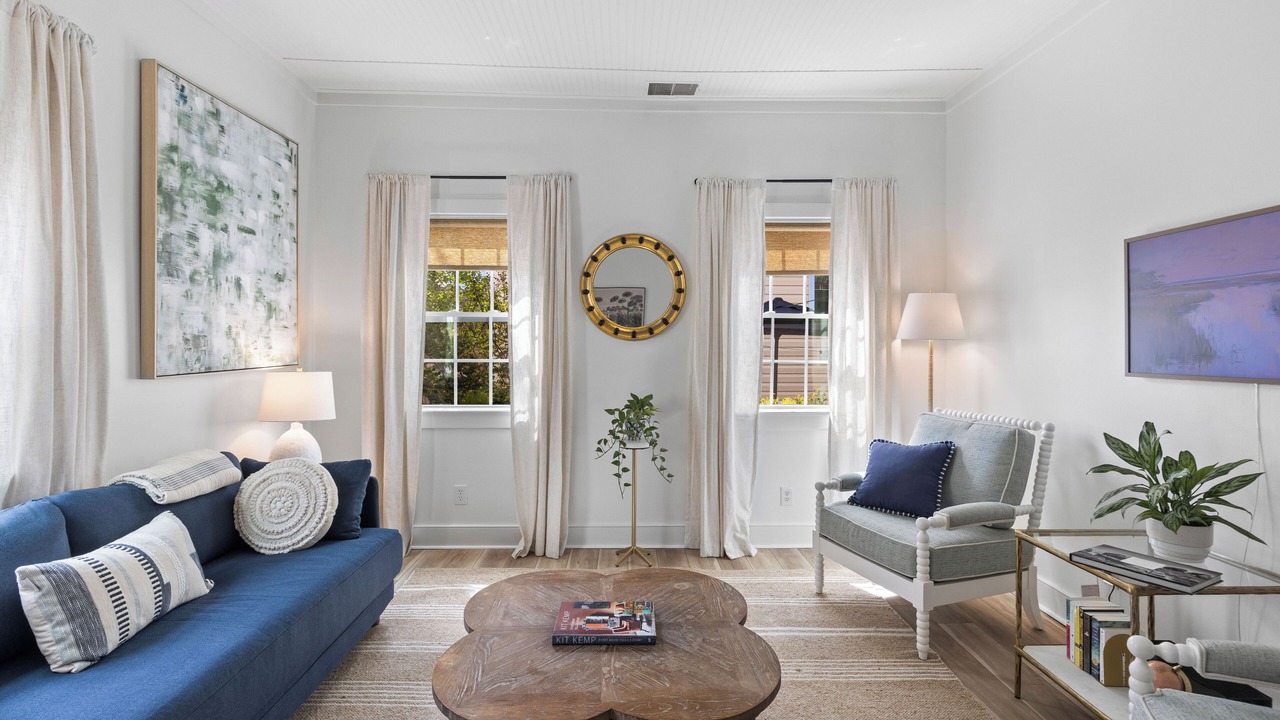 Photo of Livingroom in Westside