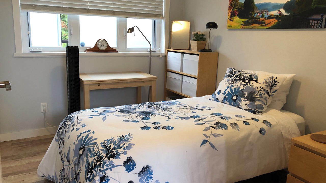 Photo of Bedroom in Lower Lonsdale