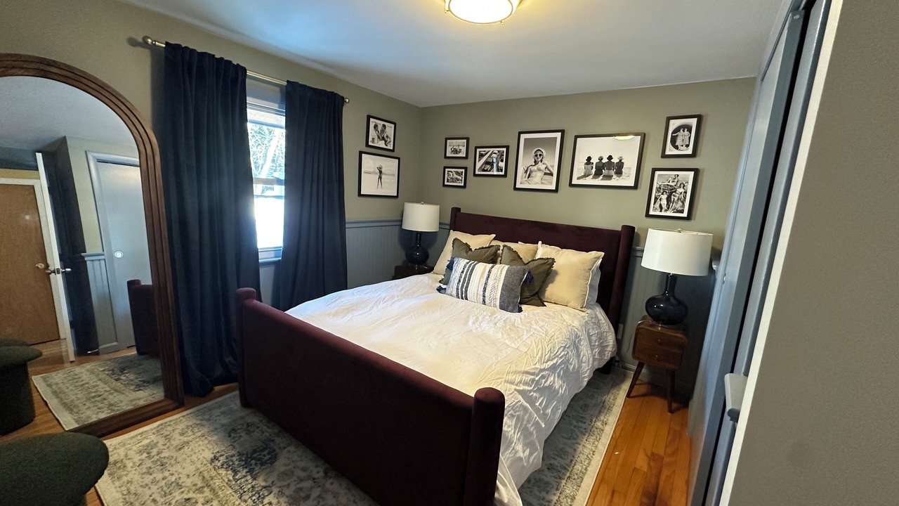Photo of Bedroom in Saunderstown