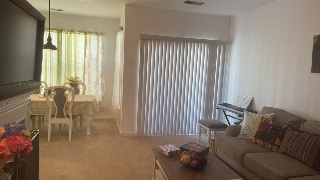Photo of Livingroom in Russett