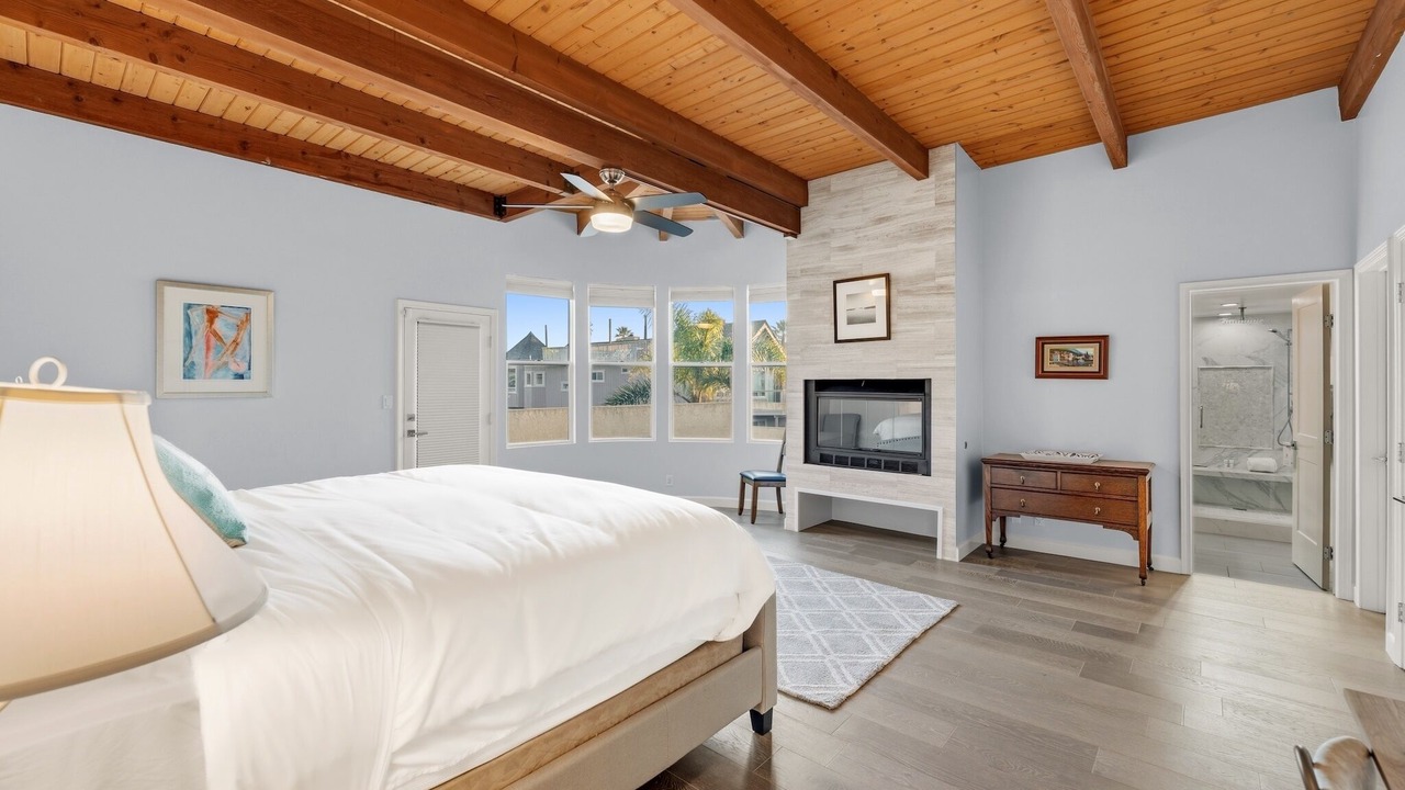 Photo of Bedroom in Oxnard Shores