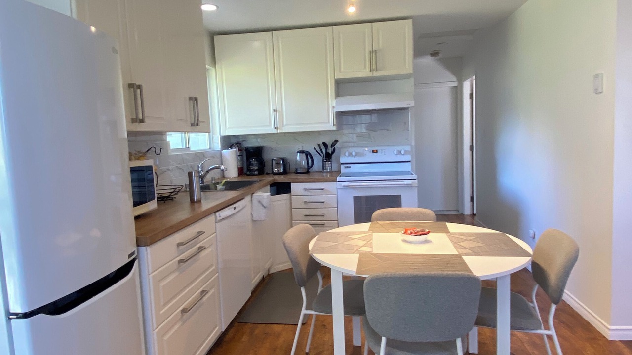 Photo of Kitchen in Central Lonsdale