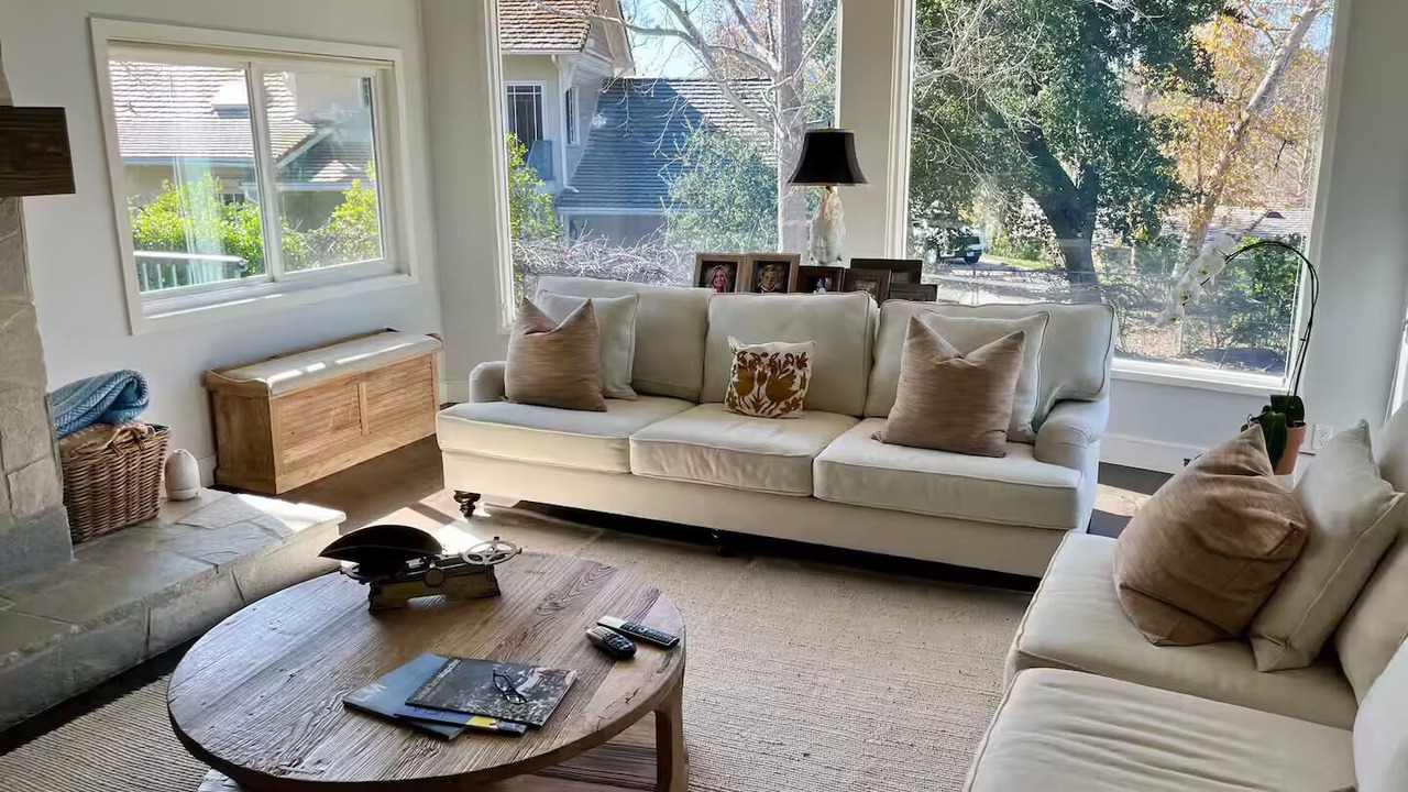 Photo of Livingroom in Agoura Hills