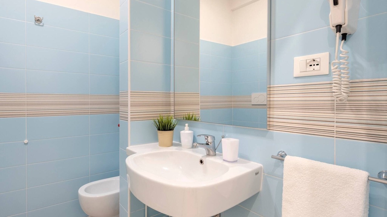 Photo of Bathroom in Universita