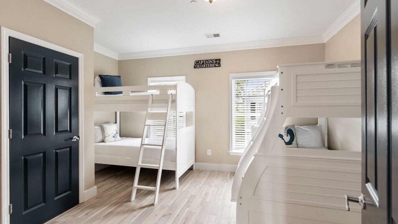 Photo of Bedroom in Waters Edge