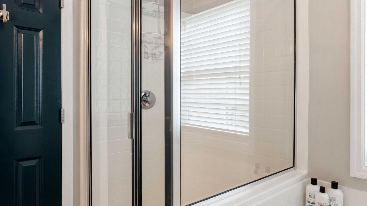 Photo of Bathroom in Waters Edge