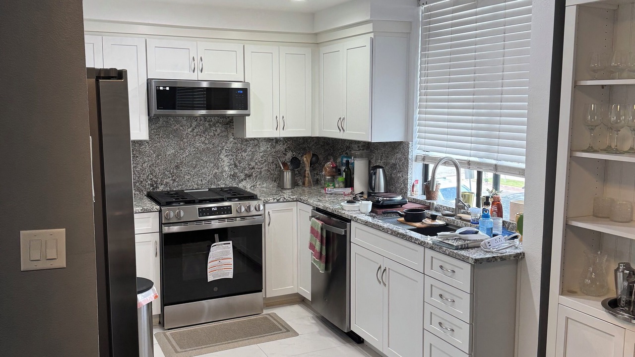 Photo of Kitchen in Canoga Park