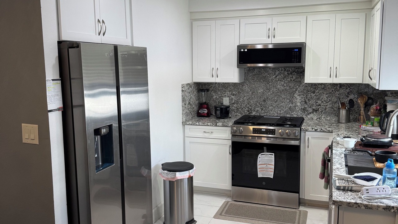 Photo of Kitchen in Canoga Park