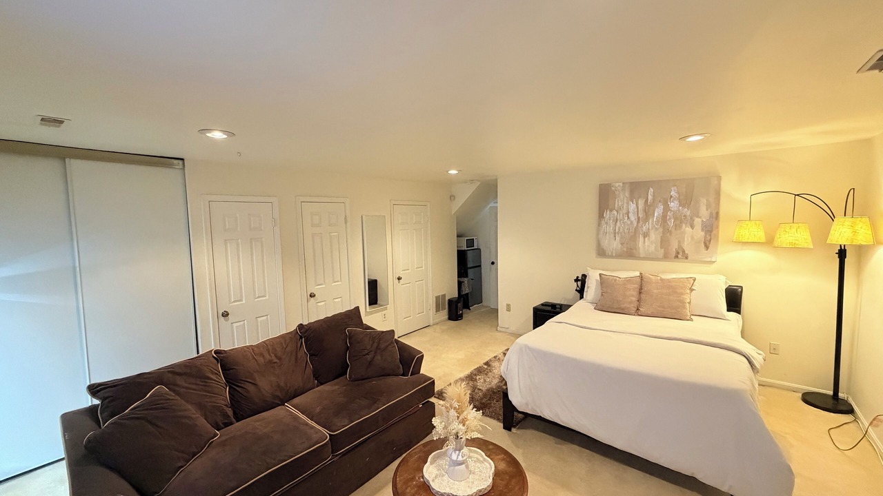 Photo of Bedroom in Laurel