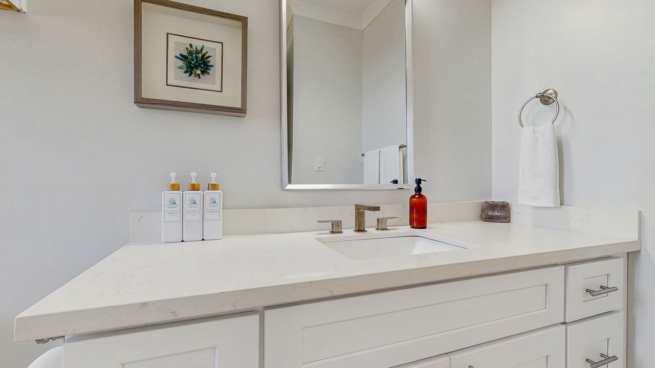 Photo of Bathroom in Pirates Beach West
