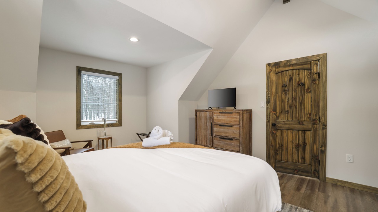 Photo of Bedroom in Pocono Pines